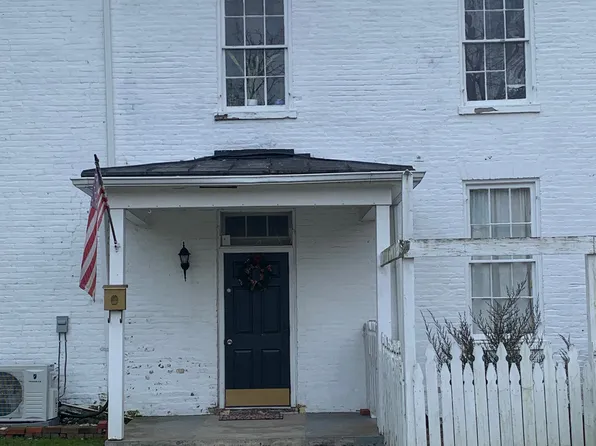 113 E Main St #1, Berryville, VA 22611