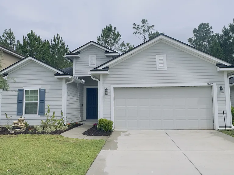 2849 Copperwood Ave — Photo 1
