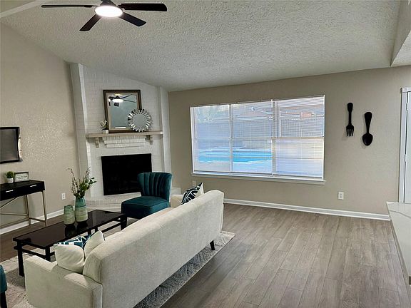 5th image of 10106 Hillridge Rd