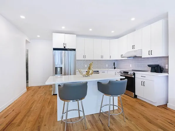 108-17 35th Ave, Corona, NY 11368
