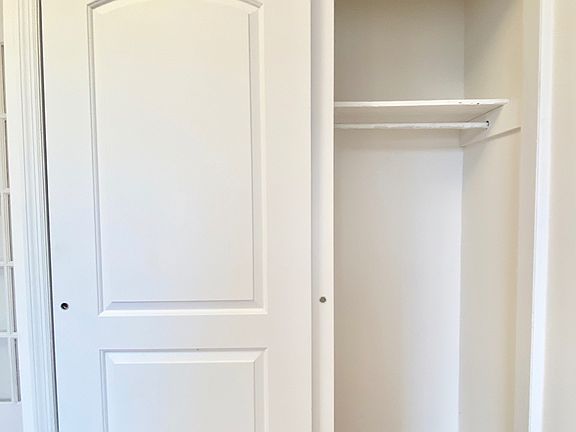 2nd image of 199 Bridge St #1RR