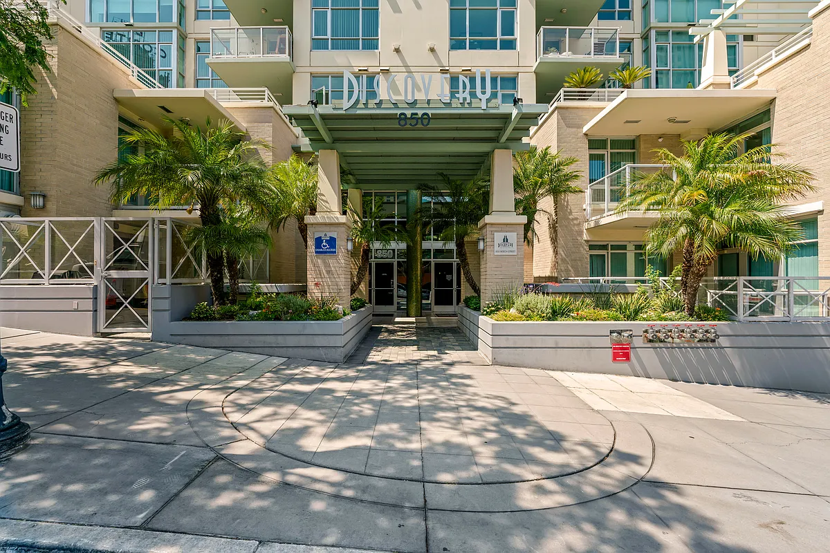Photo 2 of 49 - 850 Beech St #416R - San Diego, CA Building Photo - 850 Beech St #416R