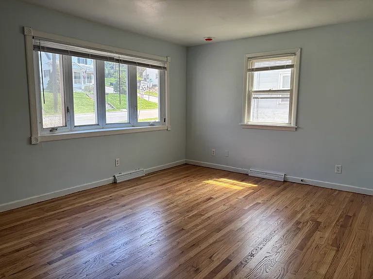 58 Burr Ave — Photo 6
