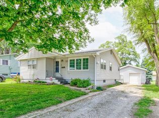 104 4th St, Glenwood, IA 51534