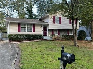 2285 Cherokee Valley Cir, Lithonia, GA 30058