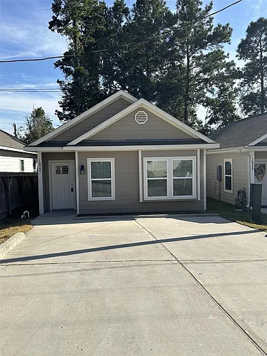 16945 Glenheath Photo 1