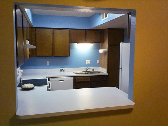 2nd image of 2512 Chelwood Park Blvd NE #6