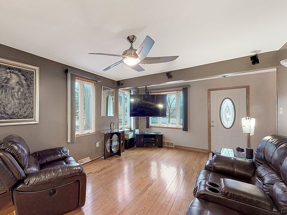 5th image of 3903 Garden Ave