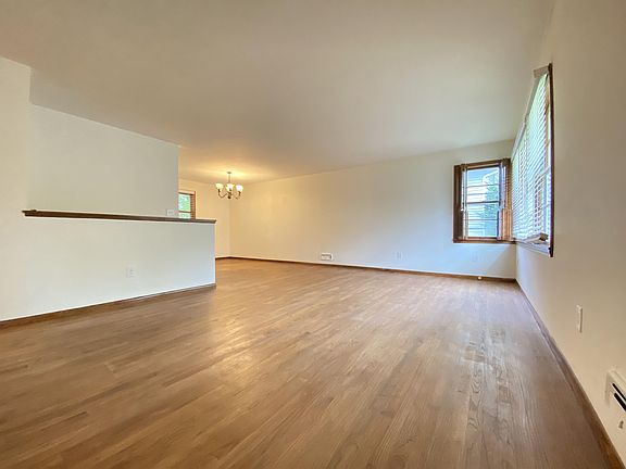 3rd image of 3620 3rd Pl NW