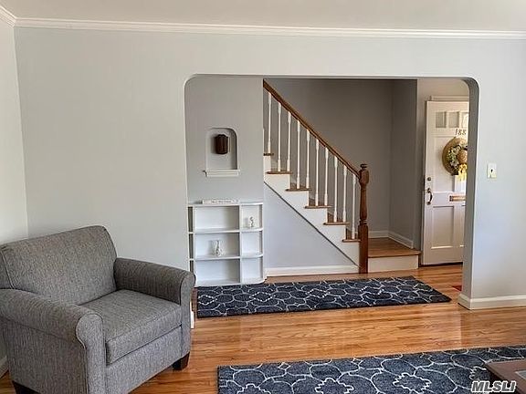 3rd image of 188 Lawrence St