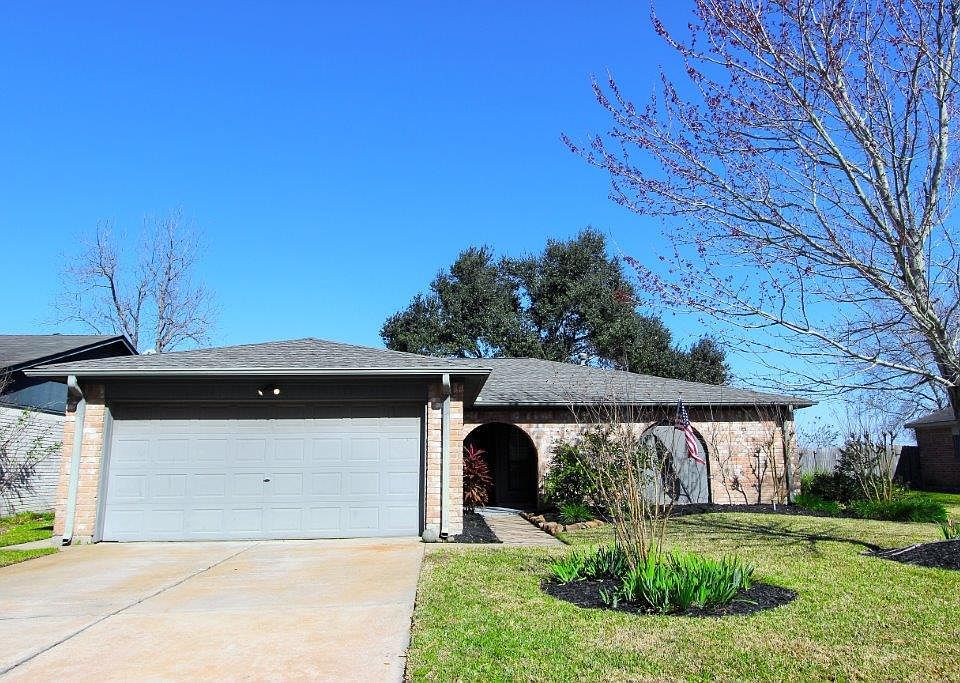1st image of 22026 N Fork Dr