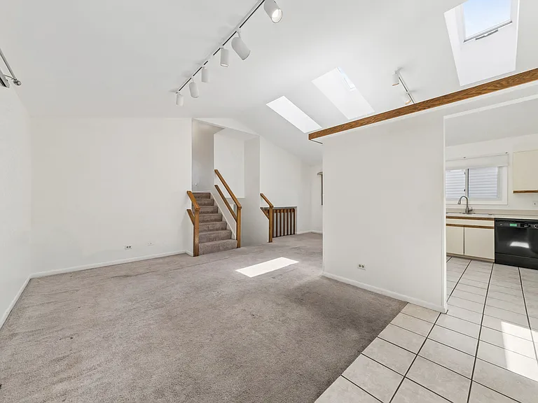 9 Morningside Dr #9 — Photo 5