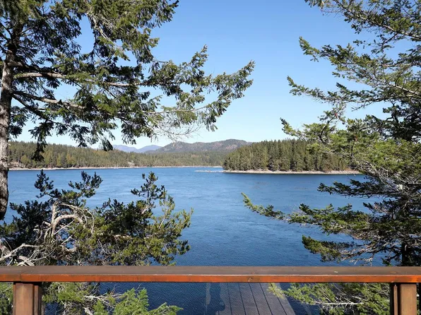 651 Gorge Hbr, Cortes Island, BC V0P 1Z0