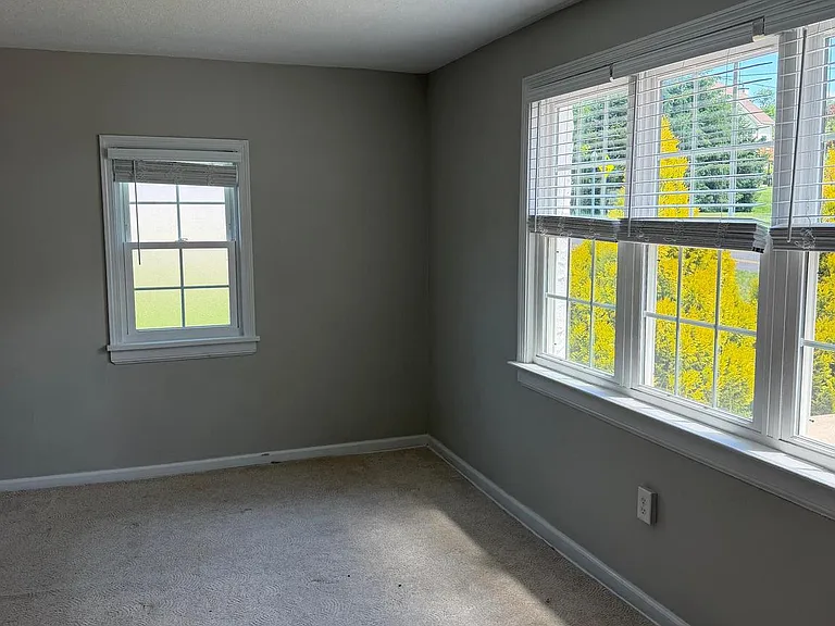 121 Macdade Rd — Photo 31