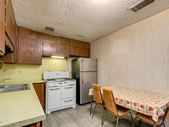 5th image of 9156 W McKinley St