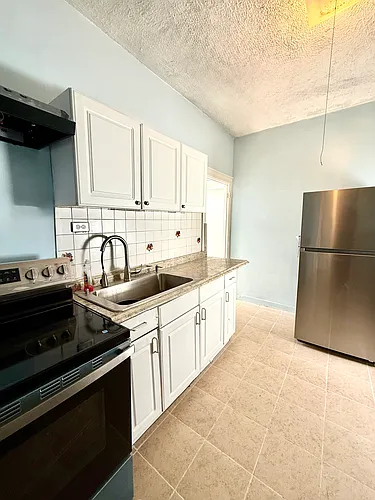 4514 Hill Ave #2 Photo 1