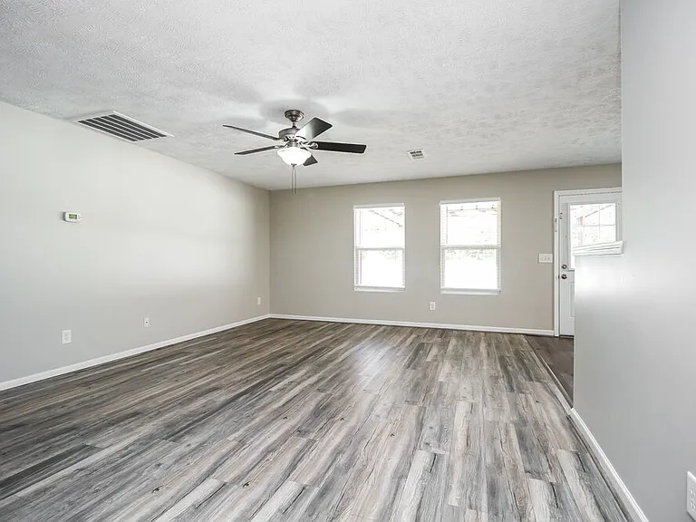 813 Creek Oak Dr — Photo 4