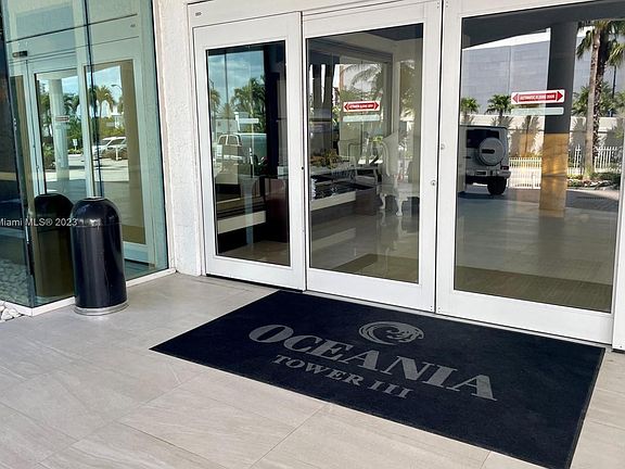 3rd image of 16485 Collins Ave #1