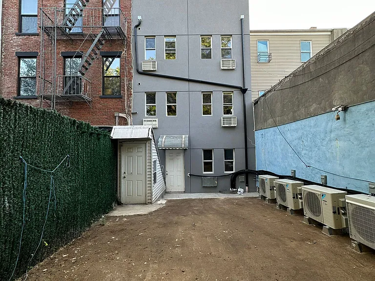 1129 Broadway #1B — Photo 15