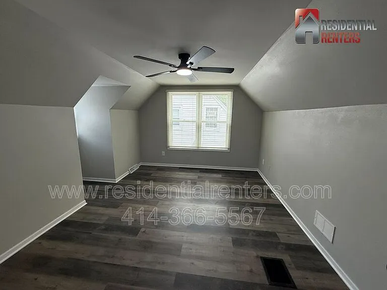 4845 N 44th St — Photo 9