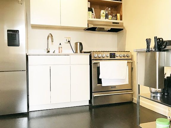 3rd image of 15 Lawton St APT 36