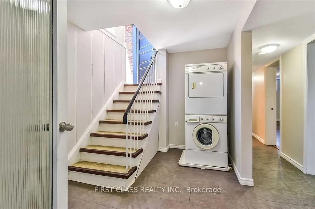 2 bed, $2,000 — Photo 2