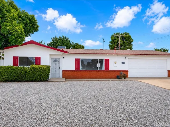 13555 3rd St, Yucaipa, CA 92399