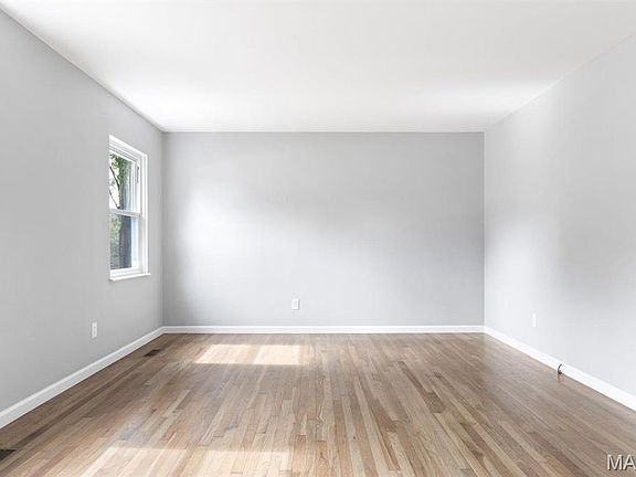 5th image of 815 Ariege Dr