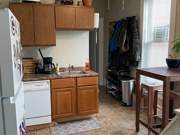 1515 N Cass St #5 — Photo 2