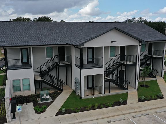 2nd image of 311 Craddock Ave #101