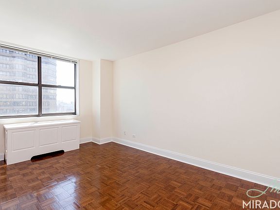 3rd image of 330 E 39th St APT 31B