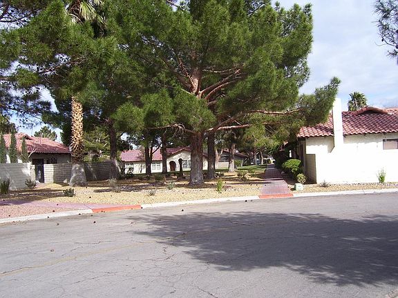 5th image of 705 Spyglass Ln