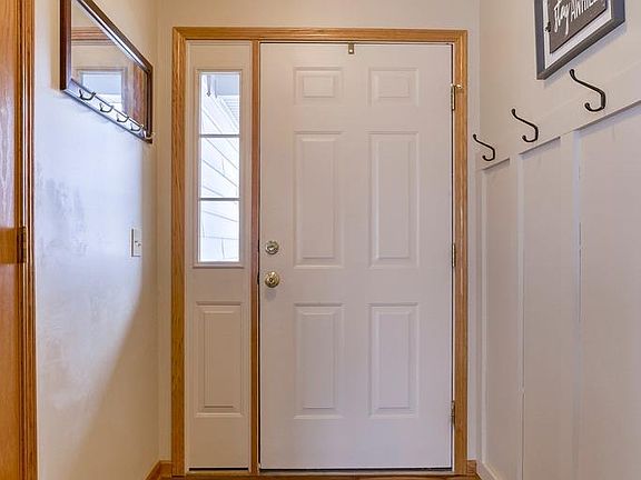 4th image of 9336 Benziger Dr