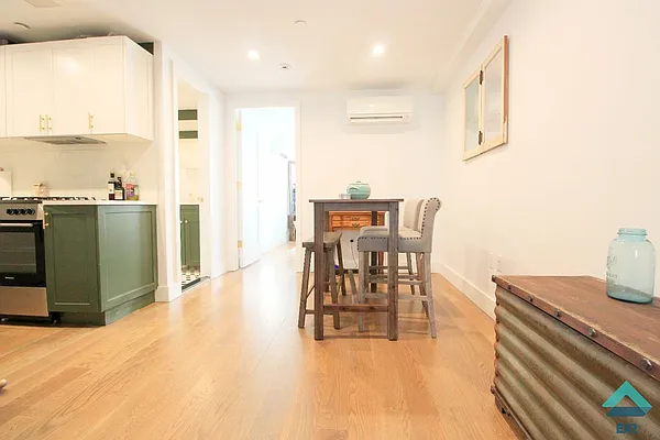 Rented by EXR | media 13