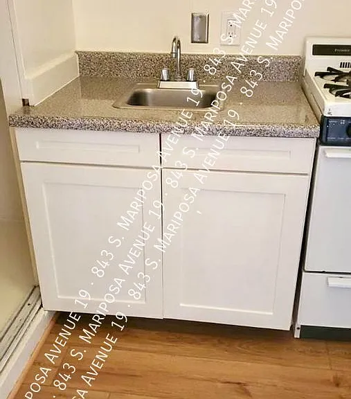 843 S Mariposa Ave #19 — Photo 5