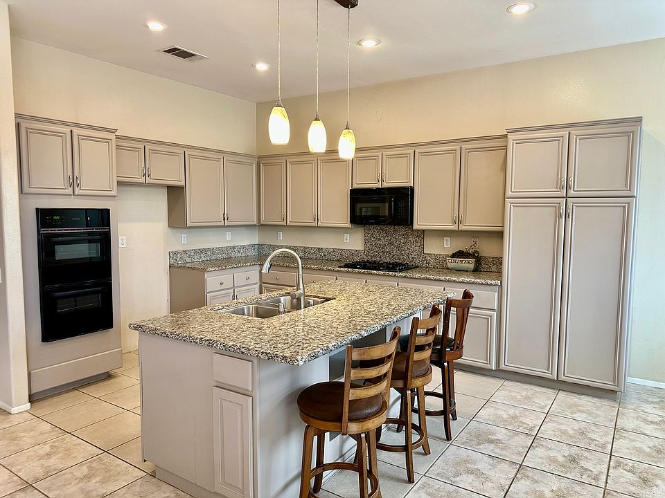 1st image of 79120 Kristen Ct