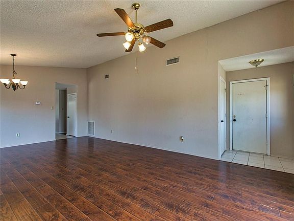5th image of 103 Oakridge Dr