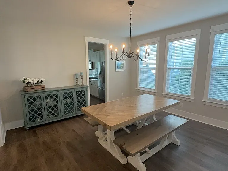 393 Oak Park St — Photo 6