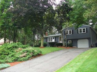 17 Farmhill Dr, Plainville, CT 06062