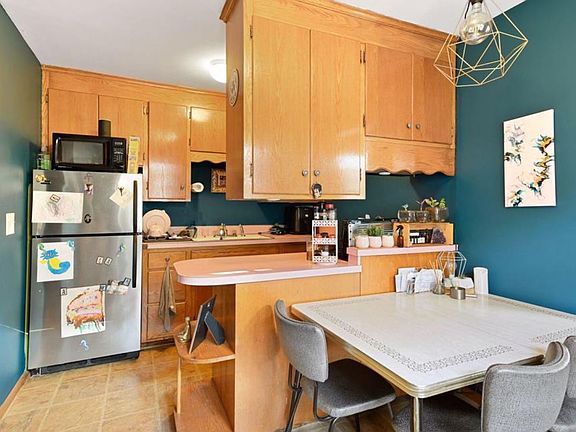 3rd image of 3820 42nd Ave S #2