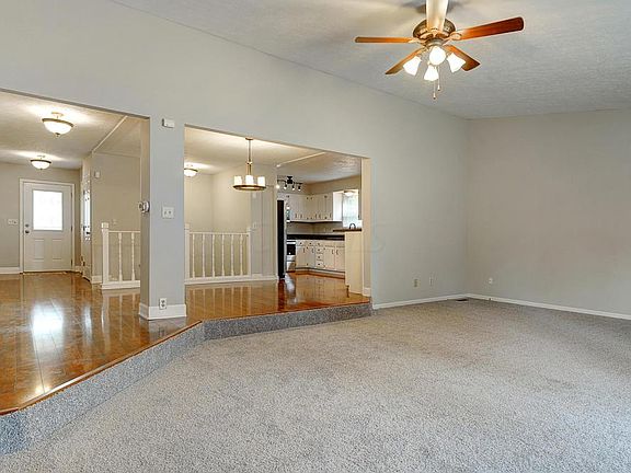 3rd image of 12100 Winterside Ln