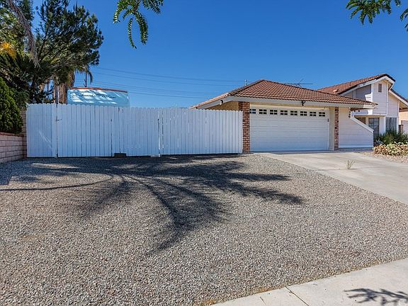 5th image of 726 Santa Paula St