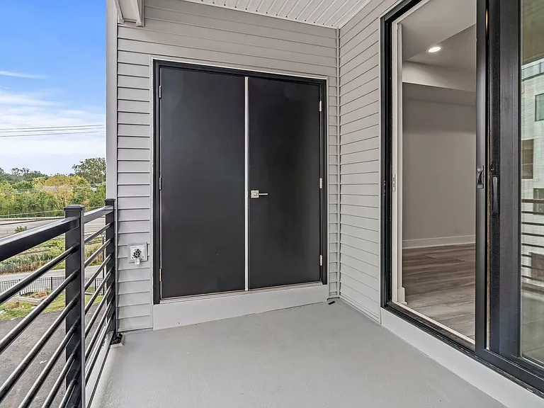 701 Brewster Aly — Photo 29