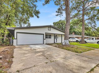 2302 Fulton Ave, Pascagoula, MS 39567