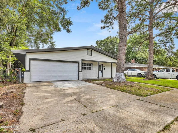 2302 Fulton Ave, Pascagoula, MS 39567