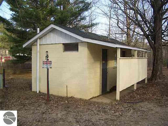 4th image of 7390 County Road 612 E