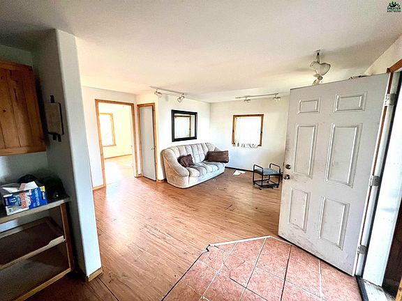 5th image of 1516 Eielson St