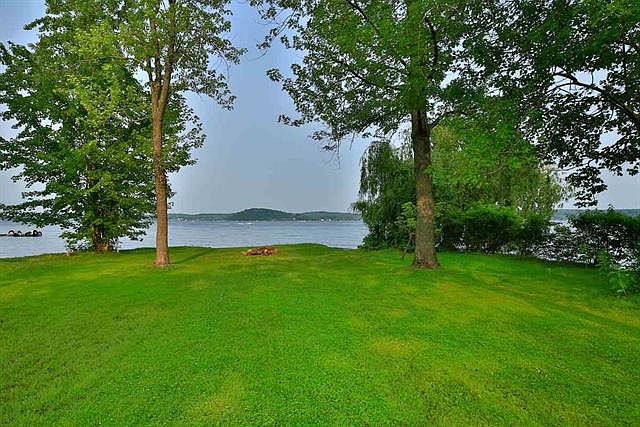 1st image of 3 Kennedy Dr