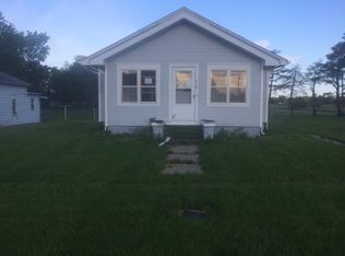 110 S Clay Ave, Harvard, NE 68944