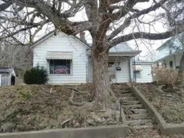 310 S State St, Crooksville, OH 43731